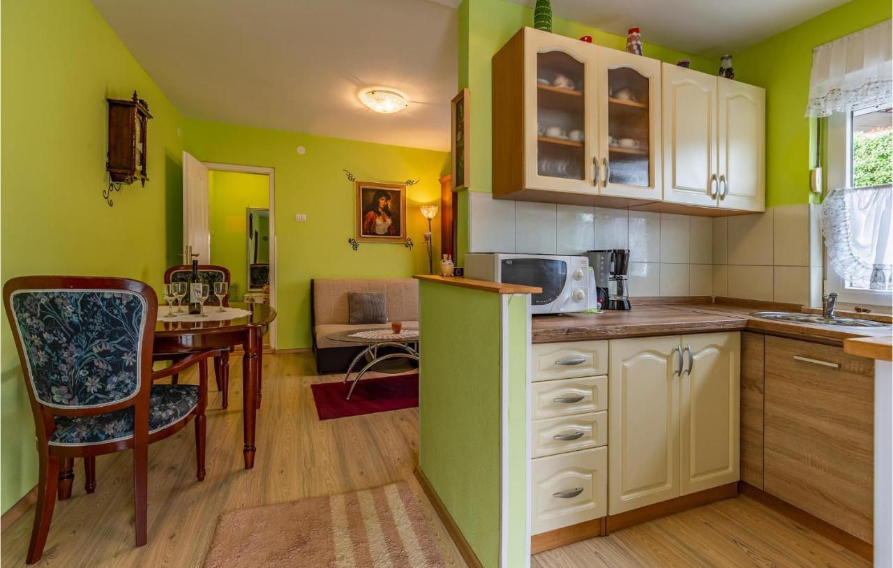 Nice Apartment In Premantura With Wifi Zewnętrze zdjęcie